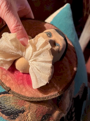 Encadrement 1930 tête de Pierrot poupée de salon