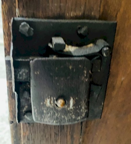 Encoignure demi lune en chene massif XIX siècle