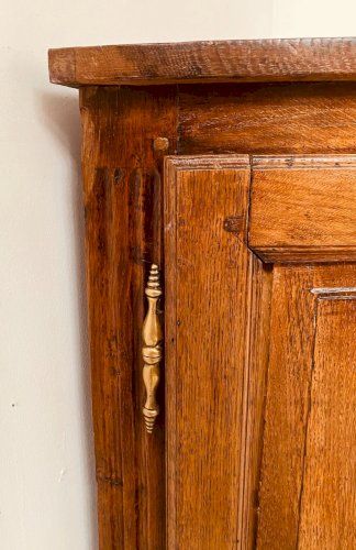 Encoignure demi lune en chene massif XIX siècle