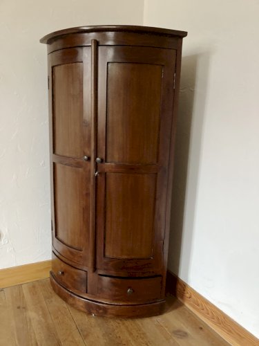 Encoignure galbée en bois