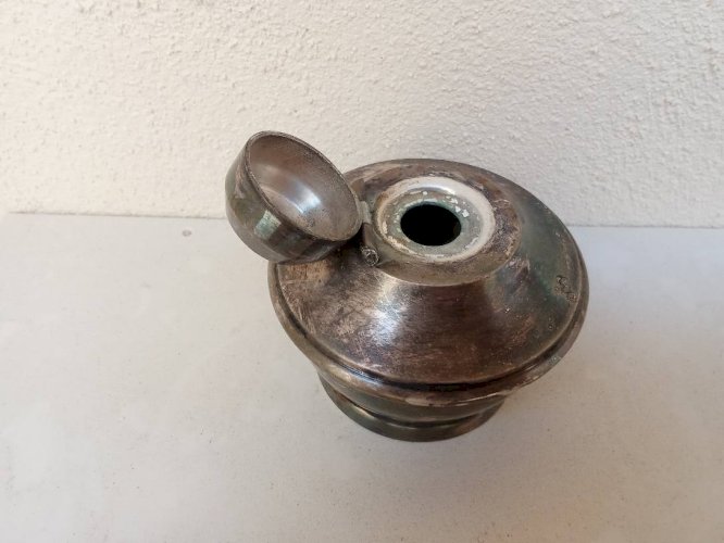 Encrier ancien en métal argenté