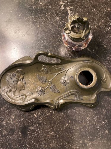 Encrier Art nouveau signé R. Elias – Belle Époque – régule et verre