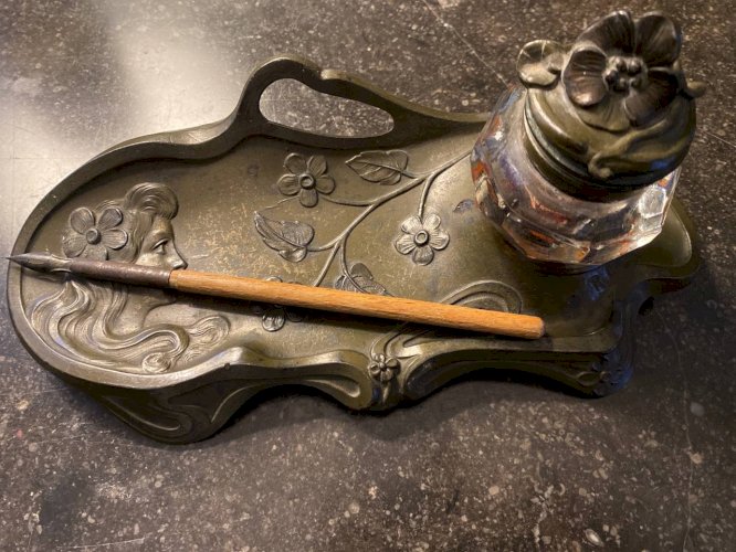 Encrier Art nouveau signé R. Elias – Belle Époque – régule et verre