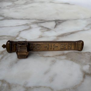 Encrier de voyage en bronze finement gravé XIXe Moyen-Orient  M4007