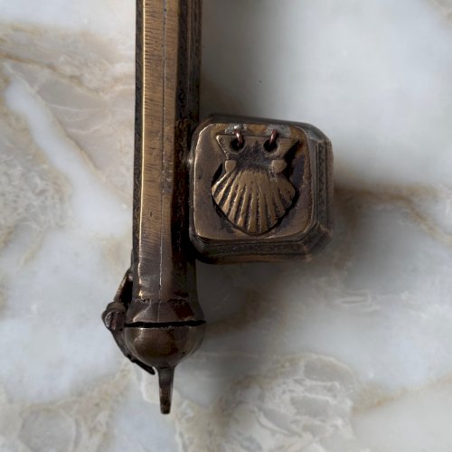 Encrier de voyage en bronze finement gravé XIXe Moyen-Orient  M4007