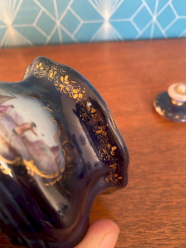 Encrier du XIXème, en porcelaine blanche.