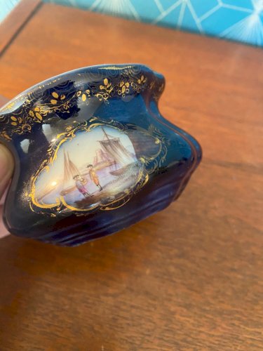 Encrier du XIXème, en porcelaine blanche.
