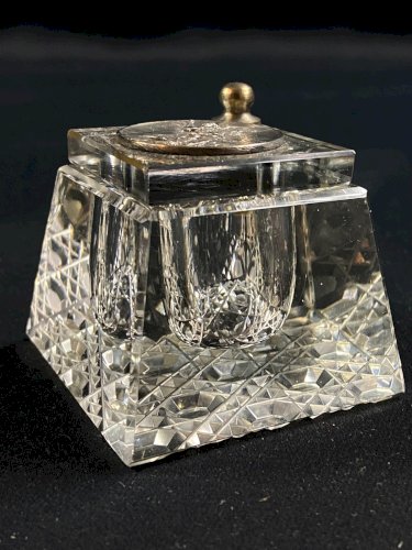 Encrier en cristal taillé rehaussé médaillon métal argenté Archange Saint Michel