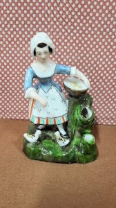 PARIS PORCELAIN INKWELL SUBJECT THE FARMYARD