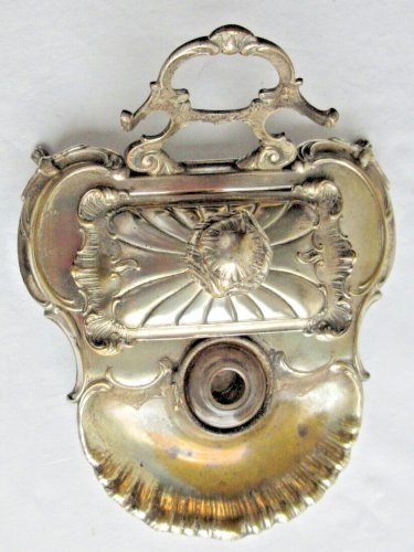 Encrier style Louis XV, métal argenté avec buvard et verrine à encre