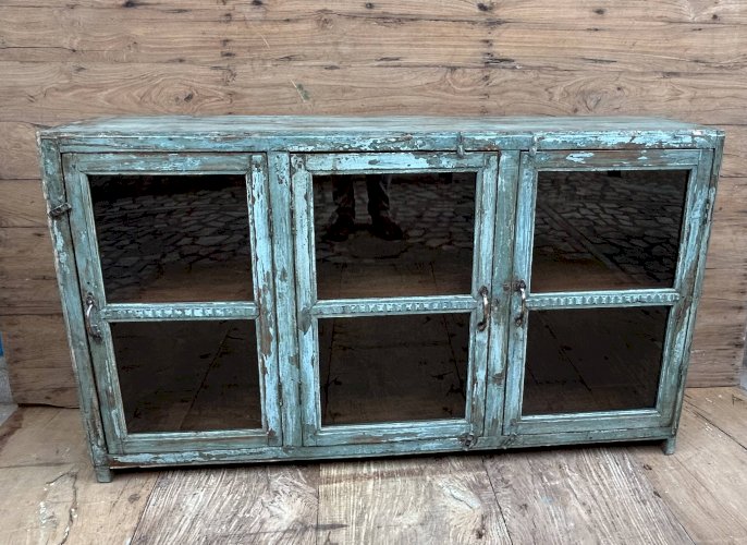 Enfilade vitrée en teck birman avec patine turquoise dorigine