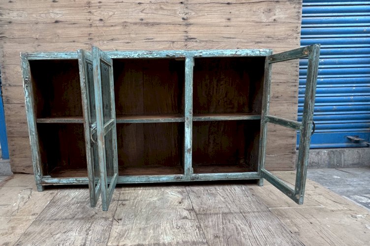 Enfilade vitrée en teck birman avec patine turquoise dorigine