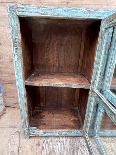 Enfilade vitrée en teck birman avec patine turquoise dorigine