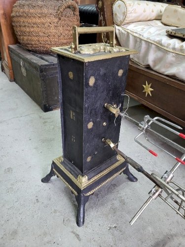 ENORME TOURNE BROCHE MECANIQUE ANCIEN AVEC 2 BROCHES POUR PIECES DE 7 KILOS