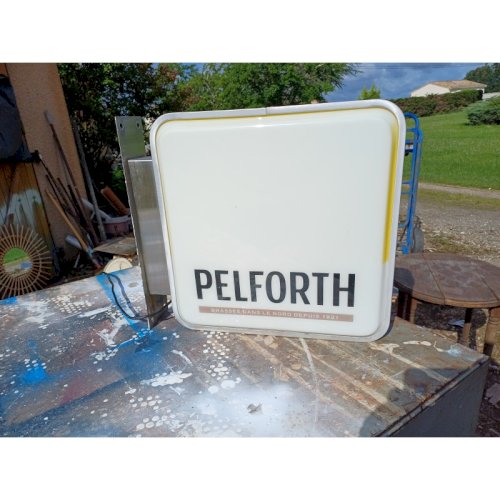 Enseigne Lumineuse Double Façe  Pelforth 