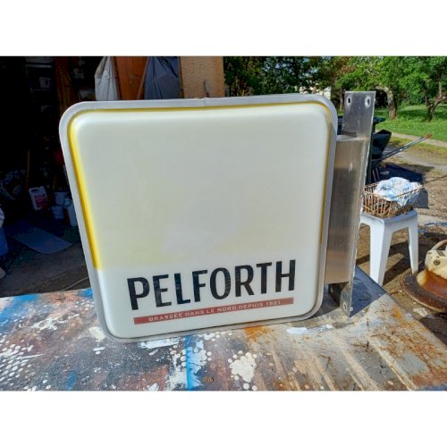 Enseigne Lumineuse Double Façe  Pelforth 