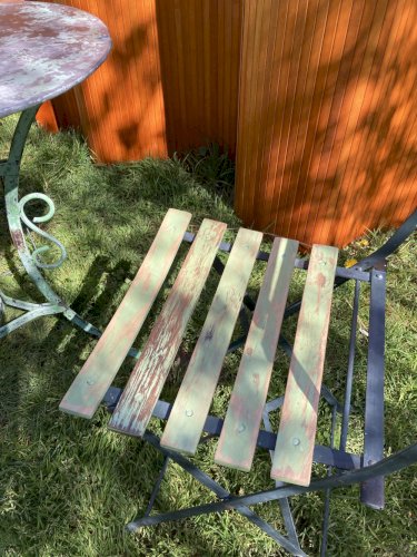 Ensemble bistrot ancien fer forgé – table années 30 et chaises pliantes