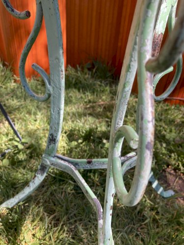 Ensemble bistrot ancien fer forgé – table années 30 et chaises pliantes