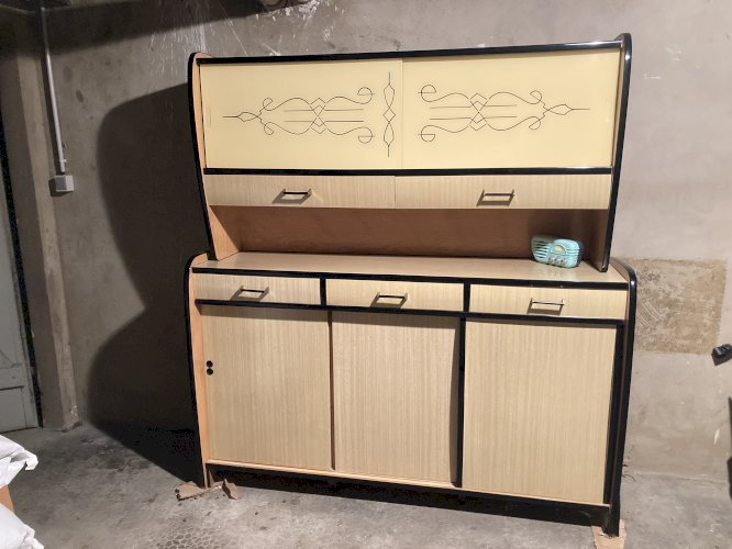 Ensemble cuisine formica (SEGUIN) Bahut + table avec chaise - couleur créme