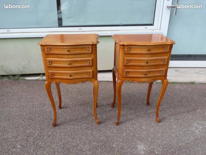 Ensemble de 2 Table de chevet Louis XV - Merisier