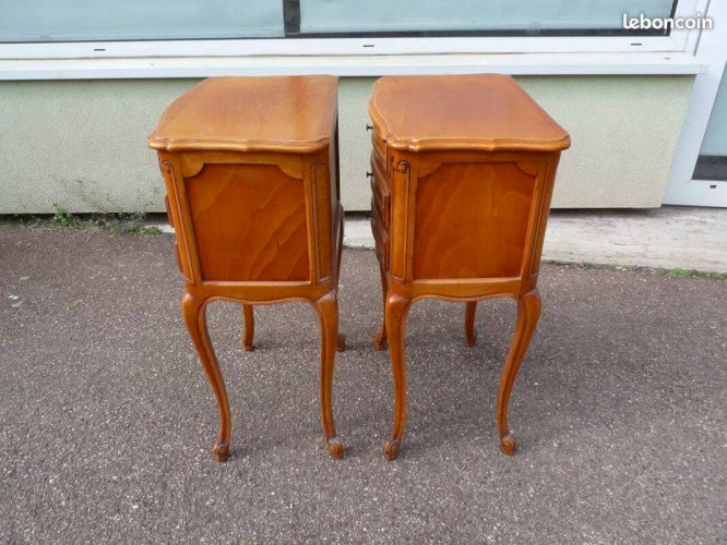 Ensemble de 2 Table de chevet Louis XV - Merisier