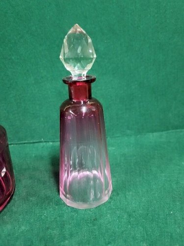 ENSEMBLE DE 4 PIECES EN CRISTAL ROSE ET BLANC