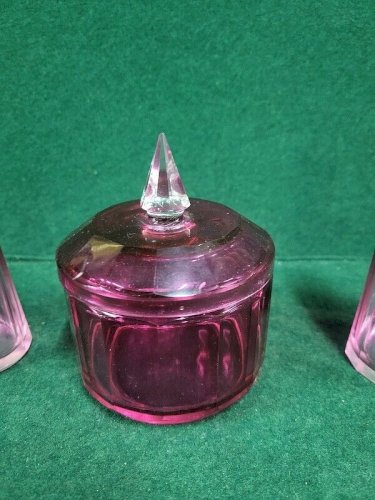 ENSEMBLE DE 4 PIECES EN CRISTAL ROSE ET BLANC