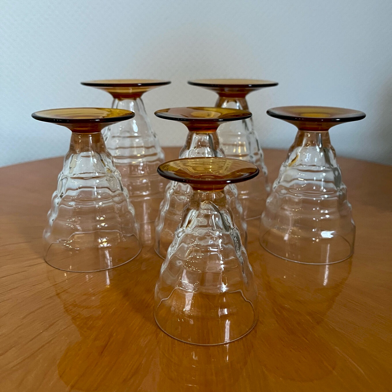 GLASSIQUE CADEAU Speakeasy Lot de 4 verres à gin courts style art déco vintage en cristal 260 ml pour boire du rhum classique, de la vodka GLASSIQUE CADEAU Speakeasy Lot de 4 verres à gin courts style art déco vintage en cristal 260 ml pour boire du rhum classique, de la vodka