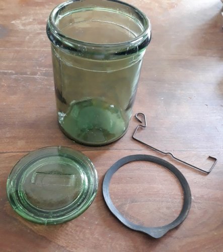 Ensemble de bocaux avec couvercles