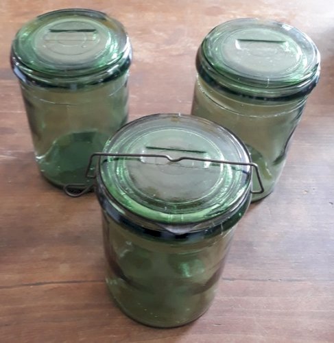 Ensemble de bocaux avec couvercles