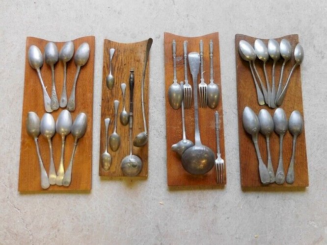 ENSEMBLE DE COUVERTS ENTIER EN DECORATION