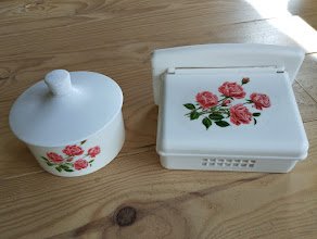Ensemble de salle de bain vintage SYLA, distributeur papier toilette et boîte décor roses