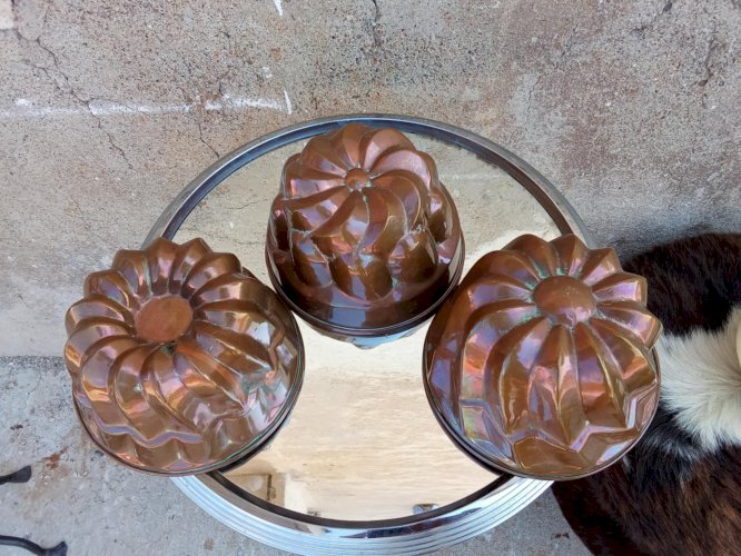 Ensemble de trois moule à gâteaux ancien