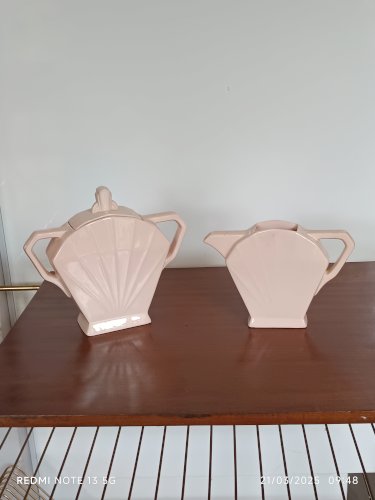 ensemble sucrier et crémier Art Déco rose poudré Faience St Amand