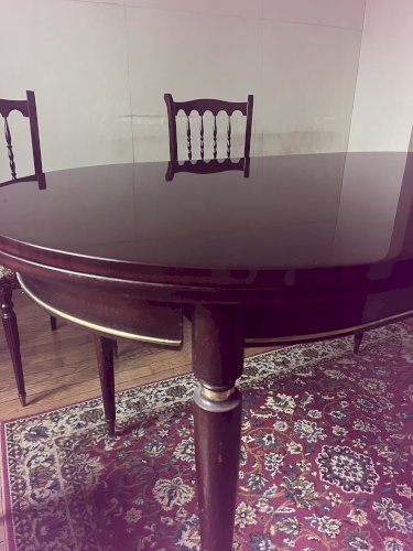 Ensemble table de salle à manger extensible + 4 chaises – style classique français