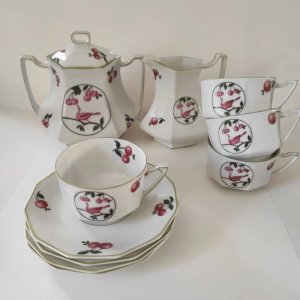 Ensemble tasses, sucrier, pot à lait Art Déco en porcelaine fine, Lanternier Limoges 1925-1935