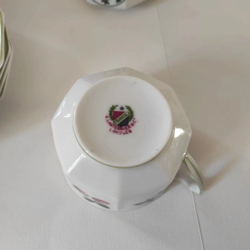 Ensemble tasses, sucrier, pot à lait Art Déco en porcelaine fine, Lanternier Limoges 1925-1935