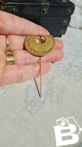 épingle à chapeau pour collection - broche Précolombien plaqué or