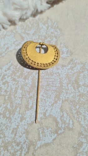 épingle à chapeau pour collection - broche Précolombien plaqué or