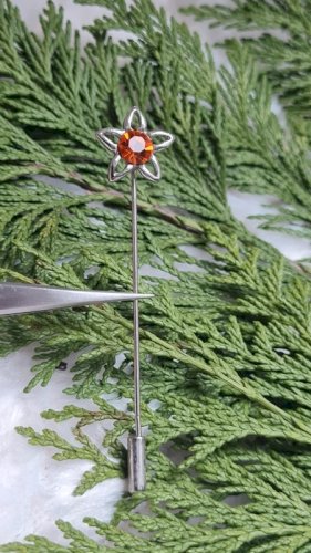 Epingle a cravate pour collection - broche fleur