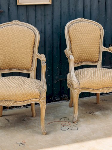 Ernest, la paire de fauteuils cabriolet N°104