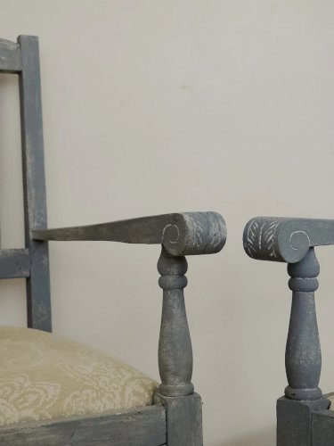 Ernest, la paire de fauteuils en bois N°616