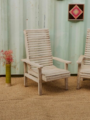 Ernest, la paire de fauteuils en bois N°634