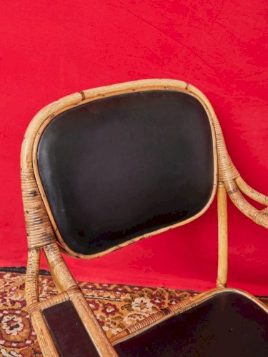 Ernest, la paire de fauteuils en osier et cuir N°711