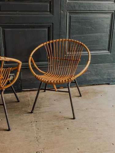Ernest, la paire de fauteuils en rotin N°603