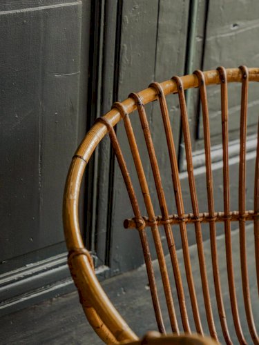 Ernest, la paire de fauteuils en rotin N°603
