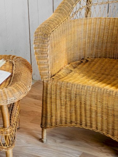 Ernest, la paire de fauteuils en rotin N°641