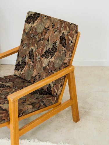 Ernest, le fauteuil à motifs fleuris N°116