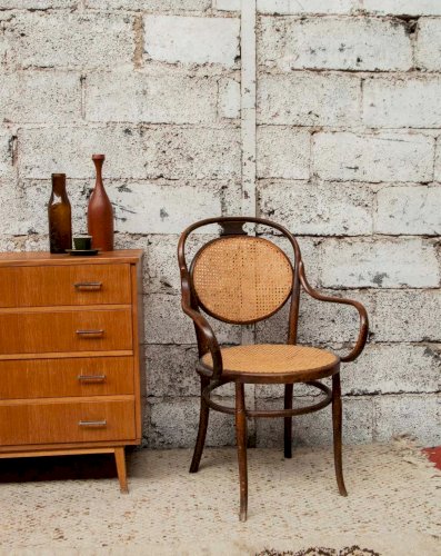 Ernest, le fauteuil canné en bois N°589