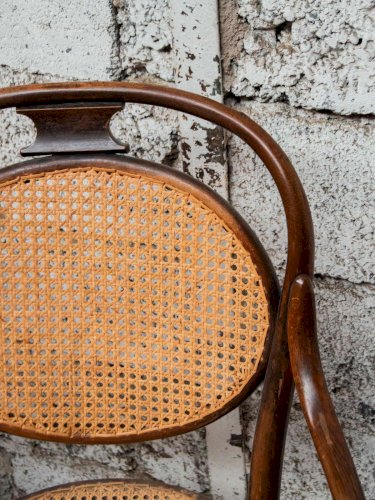 Ernest, le fauteuil canné en bois N°589